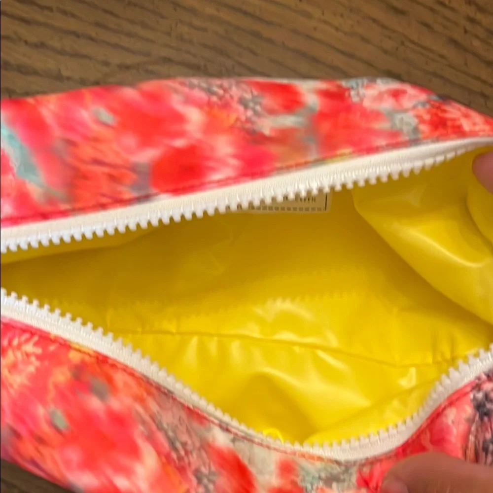 Athleta Supergoop!‎ Multicolor Patterned Toiletry Bag